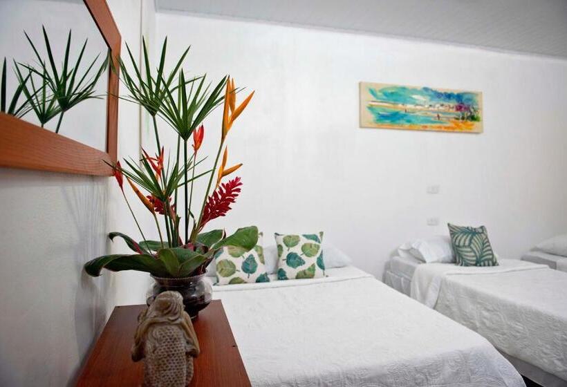 غرفة عائلية مطلّة علي الحديقة, Tortuguero Beachfront