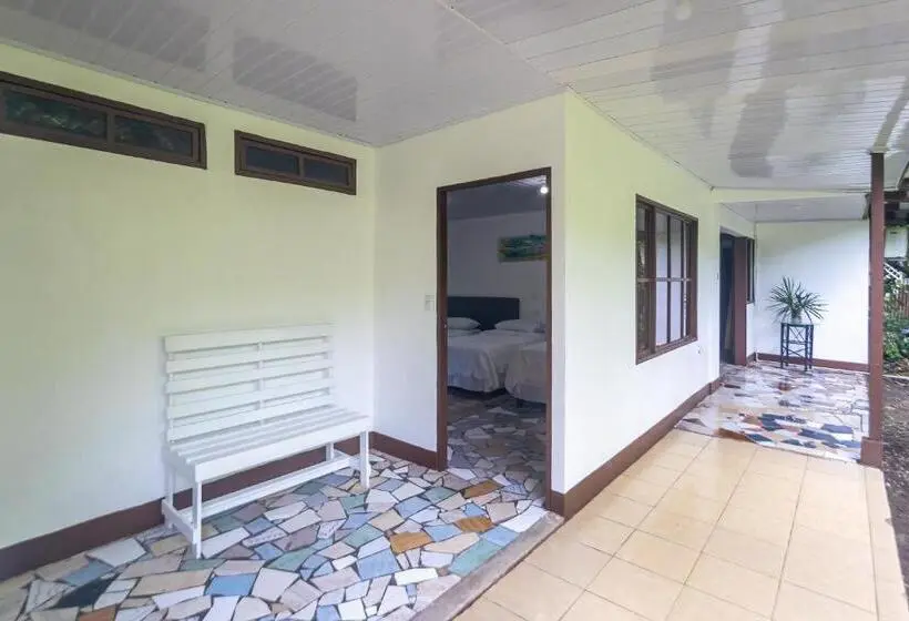 庭の見えるスタンダードトリプルルーム, Tortuguero Beachfront