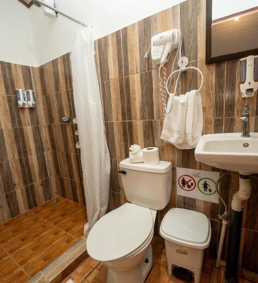 بنجلو قياسى مطلّ علي الحديقة, Tortuguero Beachfront