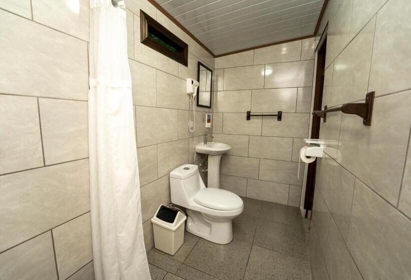غرفة قياسية مطلّة علي الحديقة, Tortuguero Beachfront