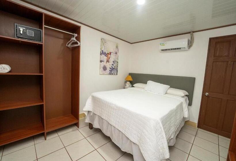 غرفة قياسية مطلّة علي الحديقة, Tortuguero Beachfront
