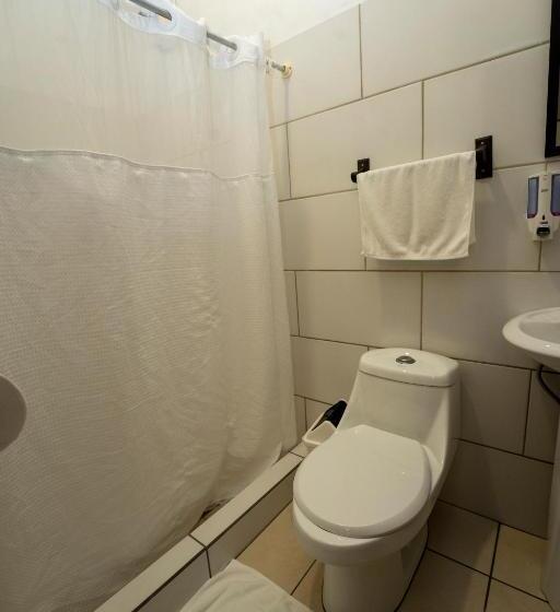 غرفة عائلية مطلّة علي الحديقة, Tortuguero Beachfront