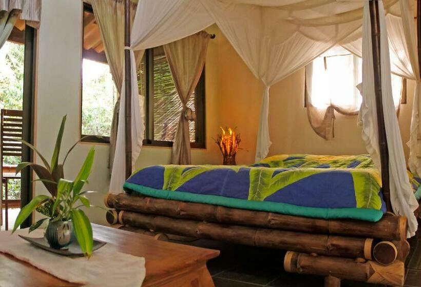 غرفة ديلوكس مزودة بشرفة, Waterfall Villas