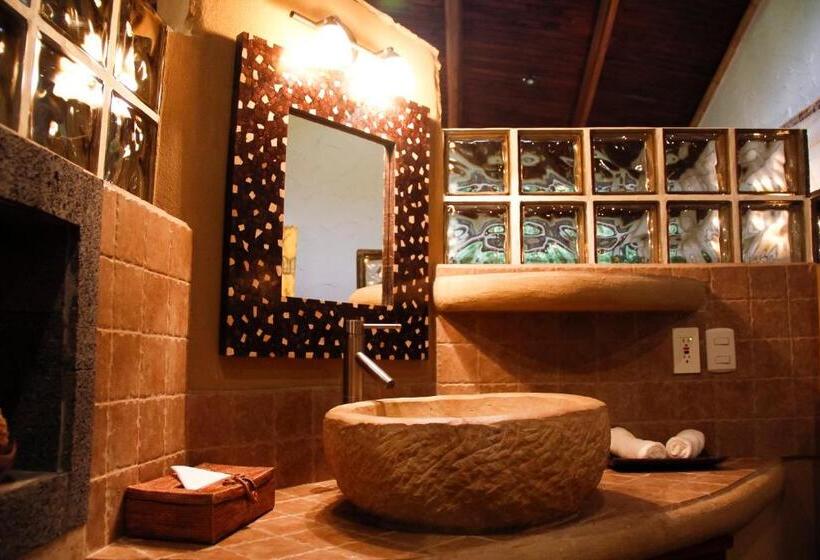 غرفة ديلوكس سرير كينج, Waterfall Villas