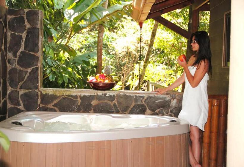 غرفة ديلوكس, Waterfall Villas