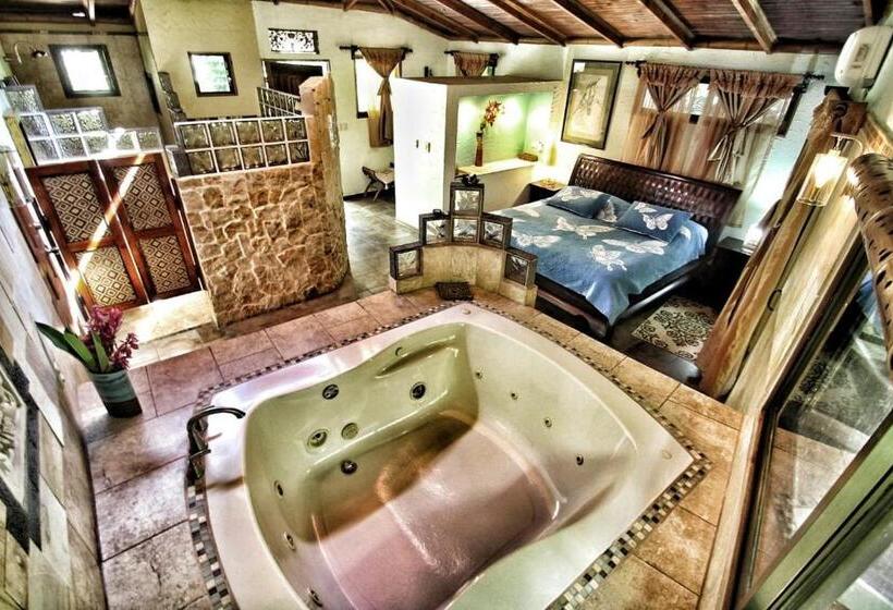 غرفة ديلوكس سرير كينج, Waterfall Villas