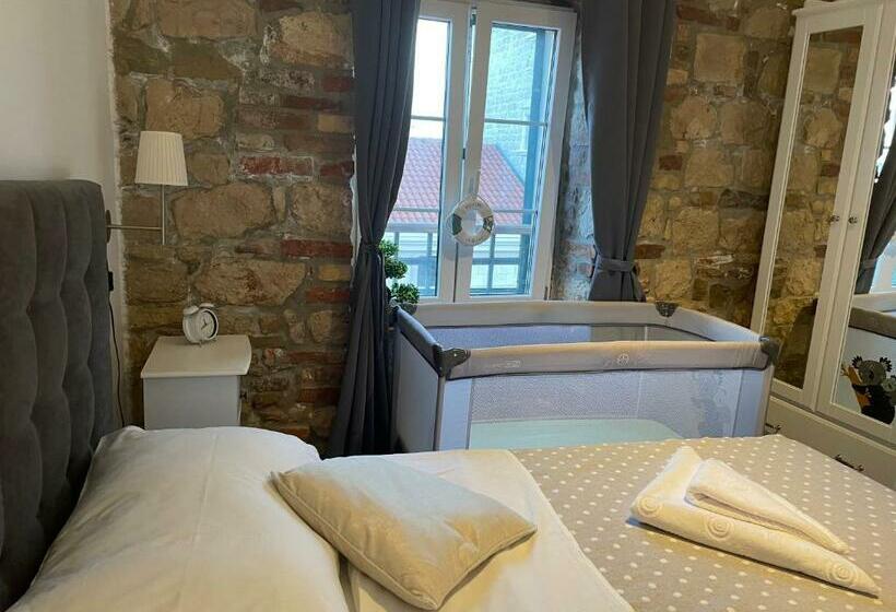 Номер Стандарт, Xiv Century Rooms