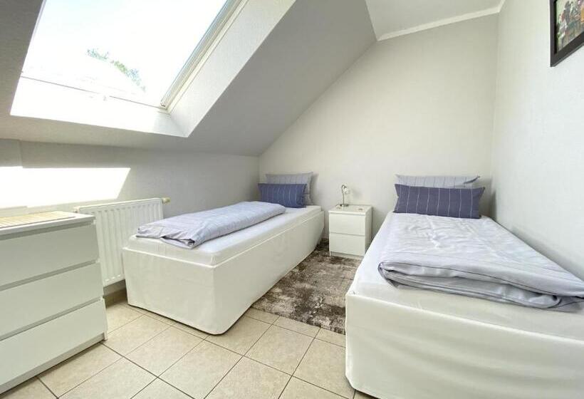 침실 1개 발코니 아파트, Zur Bever