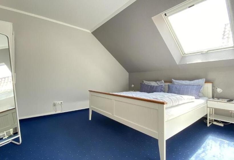 침실 1개 발코니 아파트, Zur Bever