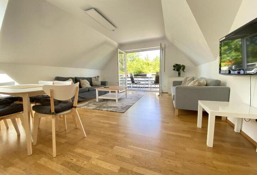 침실 1개 발코니 아파트, Zur Bever