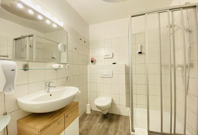 컴포트 룸, Zur Bever