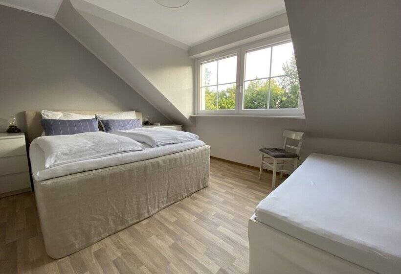 침실 1개 발코니 아파트, Zur Bever