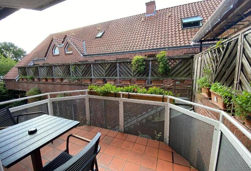 침실 1개 발코니 아파트, Zur Bever