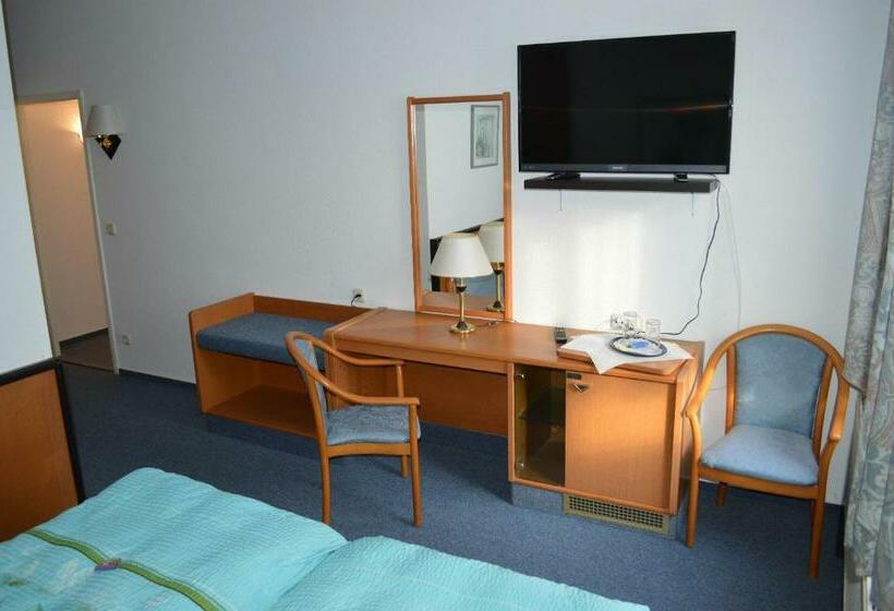 Номер Стандарт, Zur Eiche