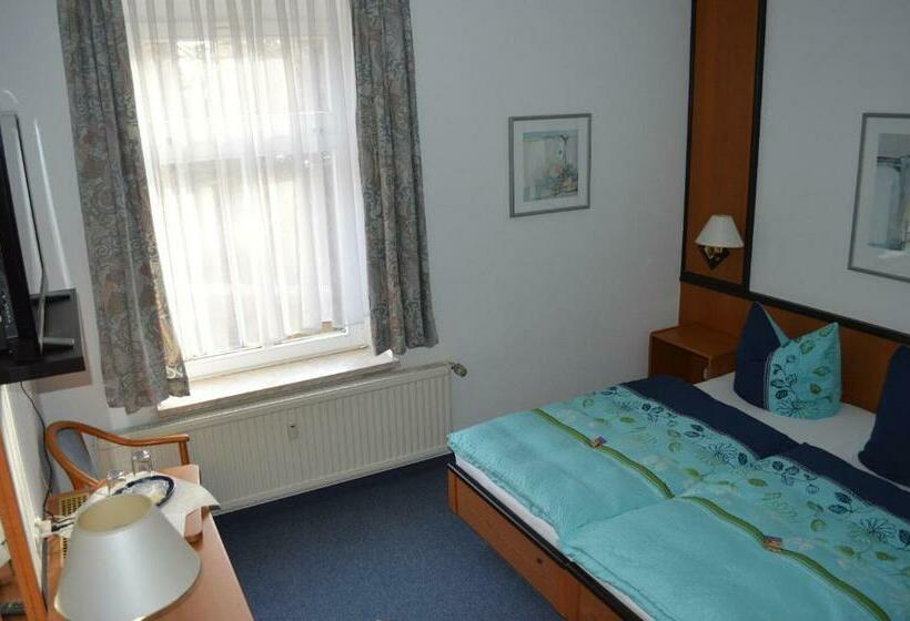 Номер Стандарт, Zur Eiche