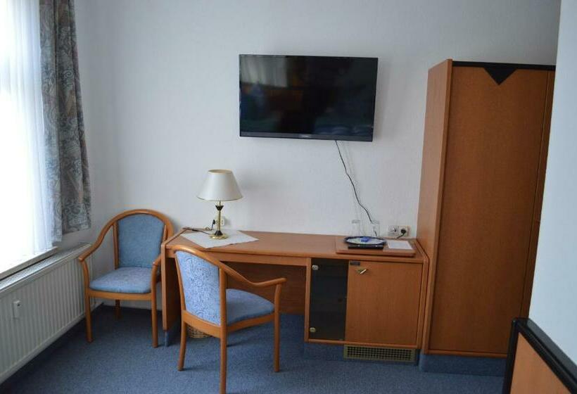 Номер Стандарт, Zur Eiche