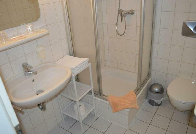 Номер Стандарт, Zur Eiche