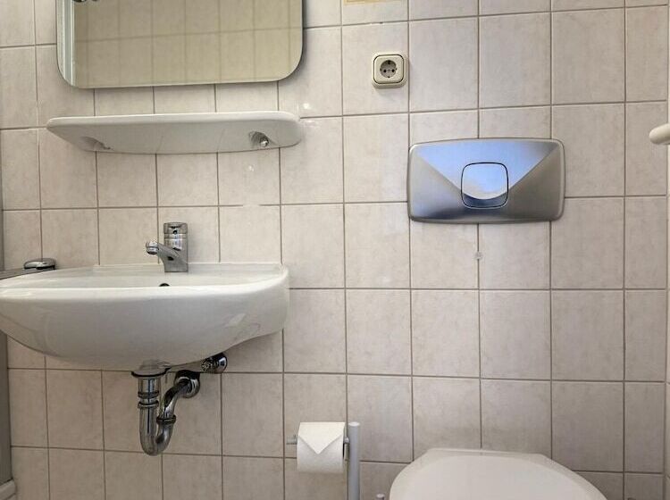 Номер Стандарт Индивидуальный, Zur Eiche