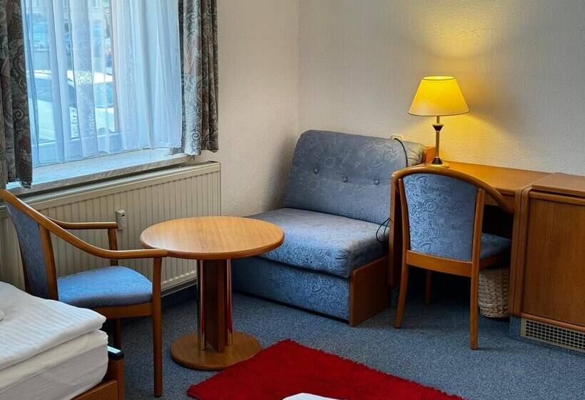 Номер Стандарт, Zur Eiche