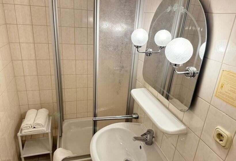 Номер Стандарт, Zur Eiche