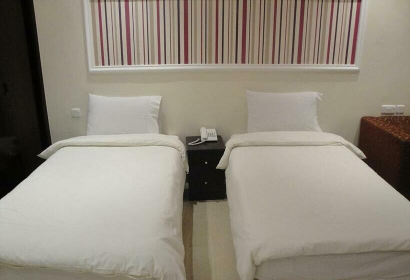 استودیوی استاندارد, Marina Royal Hotel Suites