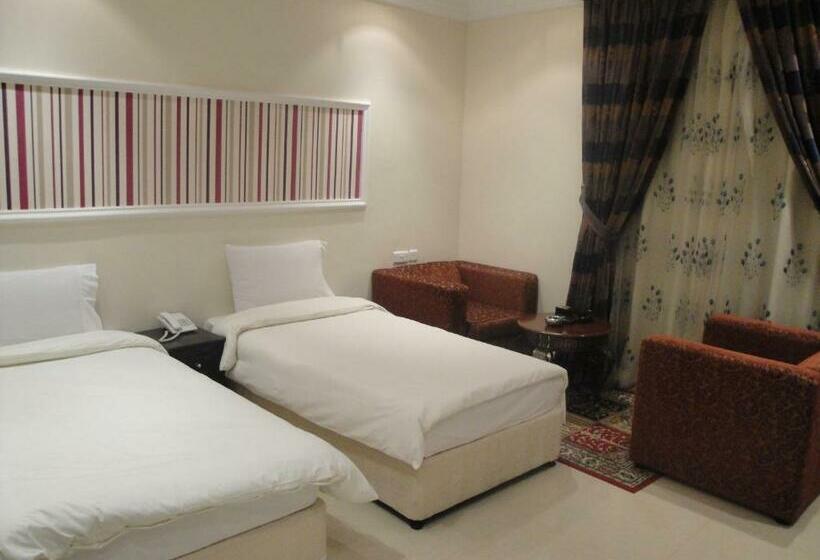 استودیوی استاندارد, Marina Royal Hotel Suites