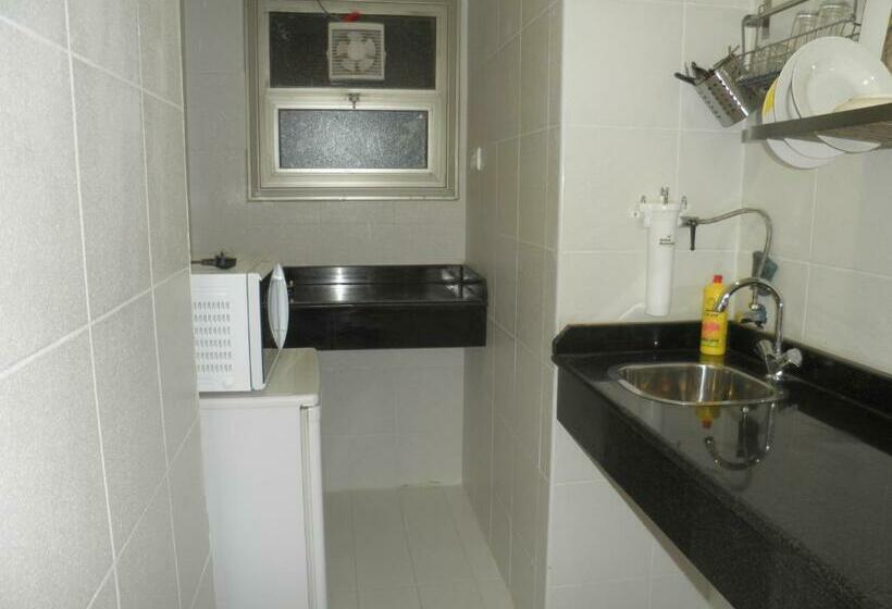 استودیوی لوکس, Marina Royal Hotel Suites