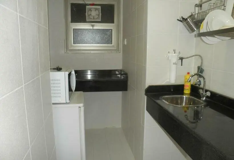 Deluxe-studio, Marina Royal Hotel Suites