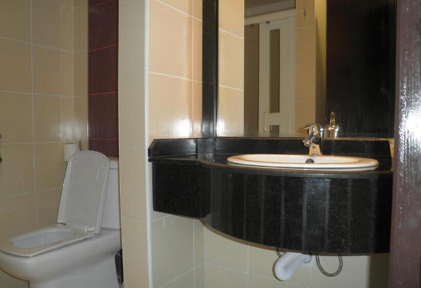 استودیو خانوادگی, Marina Royal Hotel Suites