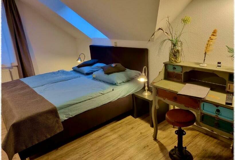 スタンダードルーム, Pension Miss Sophie