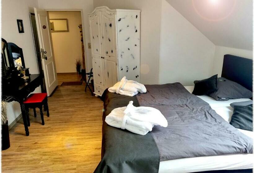 スタンダードルーム, Pension Miss Sophie