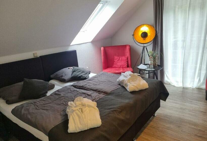 スタンダードルーム, Pension Miss Sophie