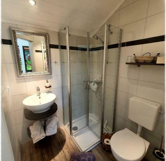 スタンダードルーム, Pension Miss Sophie