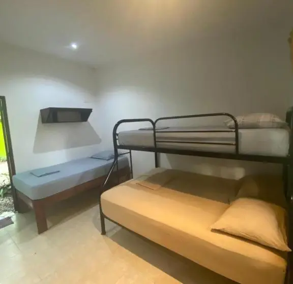 スタンダードトリプルルーム, Pura Vida Mini Hostel Santa Teresa