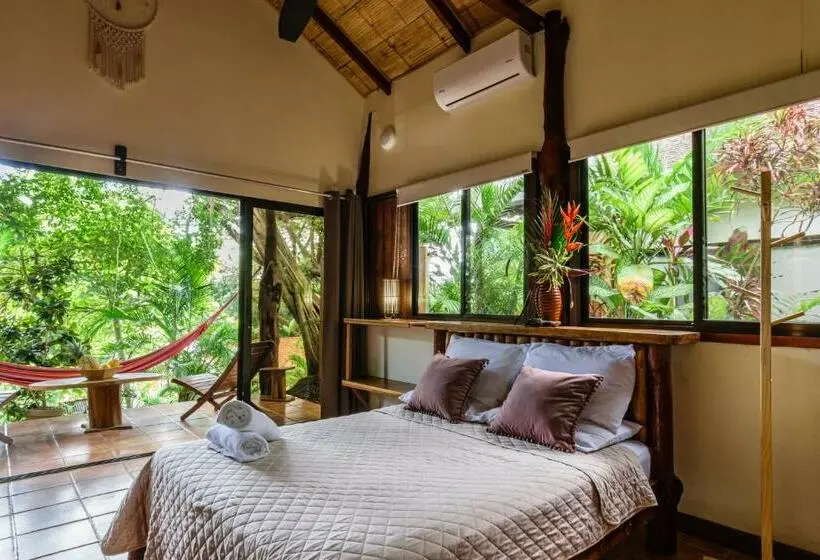 Standard-bungalow, Funky Monkey Lodge