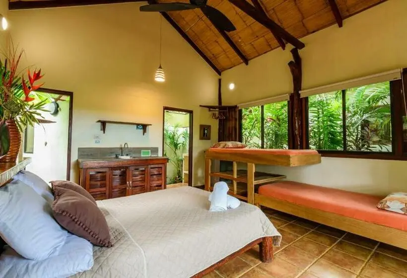 Standard-bungalow, Funky Monkey Lodge