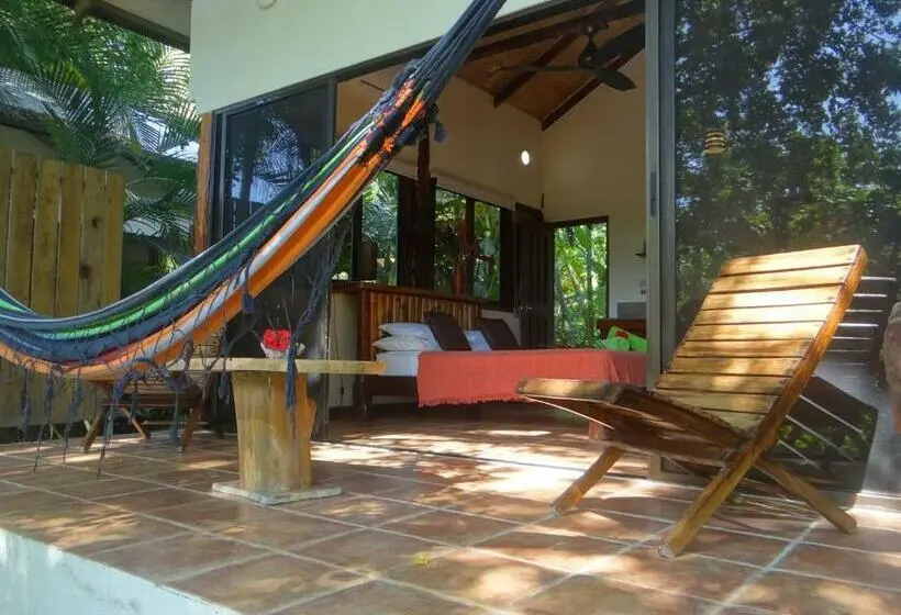 Standard-bungalow, Funky Monkey Lodge