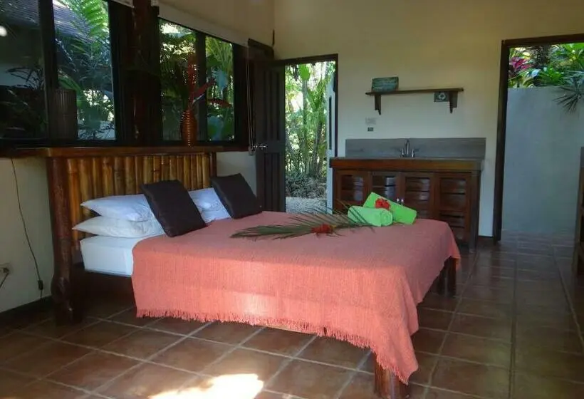 Standard-bungalow, Funky Monkey Lodge