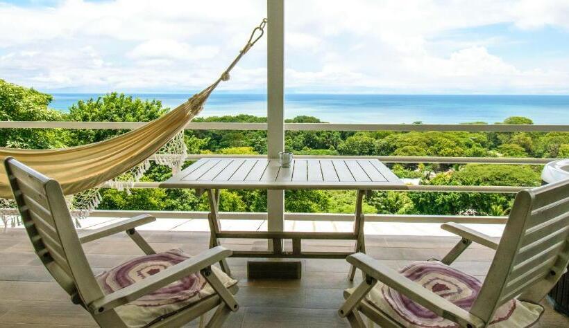 آپارتمان 1 خوابه با چشمانداز دریا, Funky Monkey Lodge