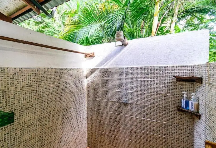 Sviitti Parveke, Funky Monkey Lodge