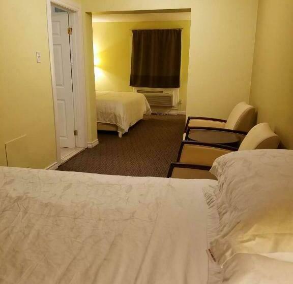 סוויטה מלכותית, 7 West Motel