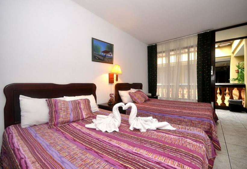 اتاق استاندارد سه نفره, America