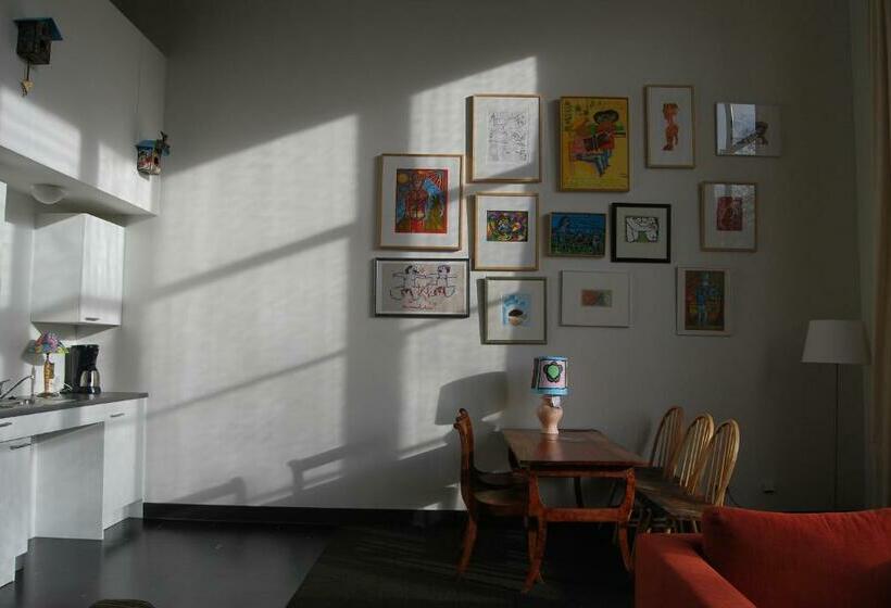 1 Bedroom Apartment, Bitter En Zoet