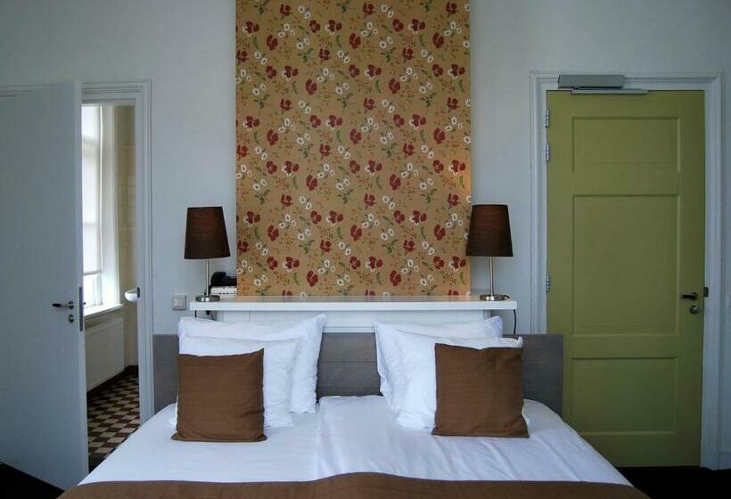 Comfort Room, Bitter En Zoet