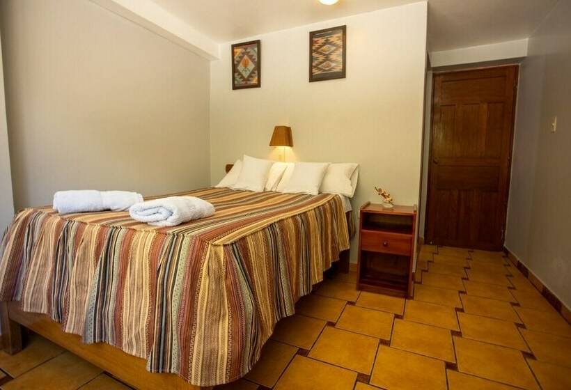 غرفة قياسية, Hostal La Payacha