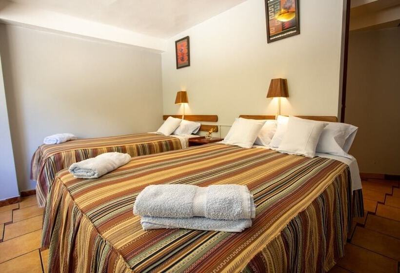 غرفة قياسية ثلاثية, Hostal La Payacha