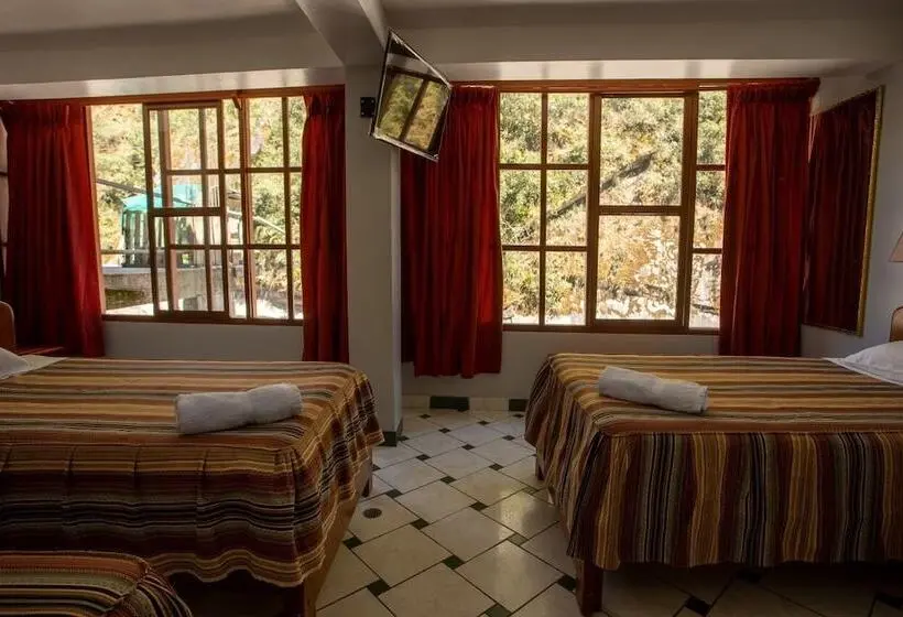 スタンダード４人部屋, Hostal La Payacha