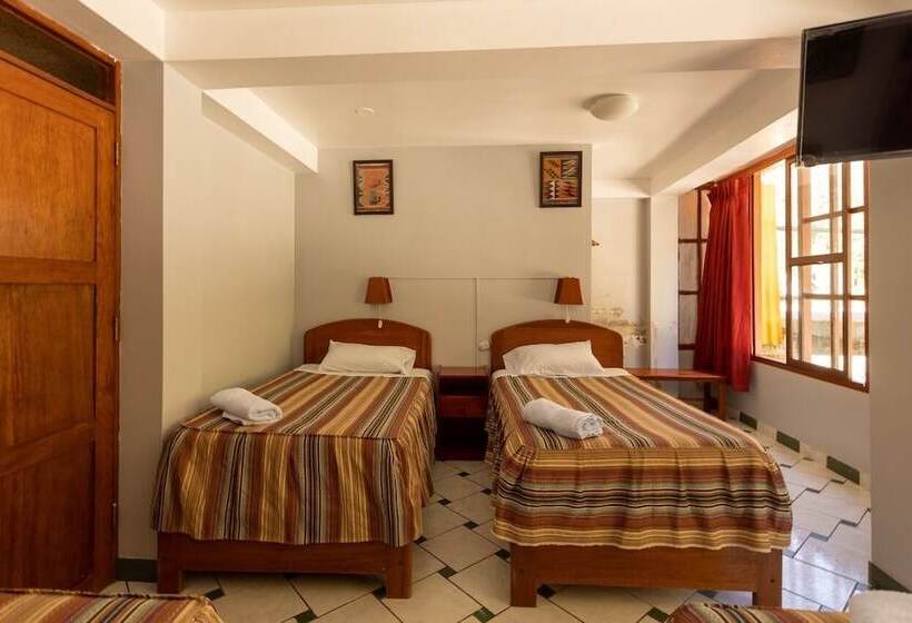 غرفة قياسية رباعية, Hostal La Payacha