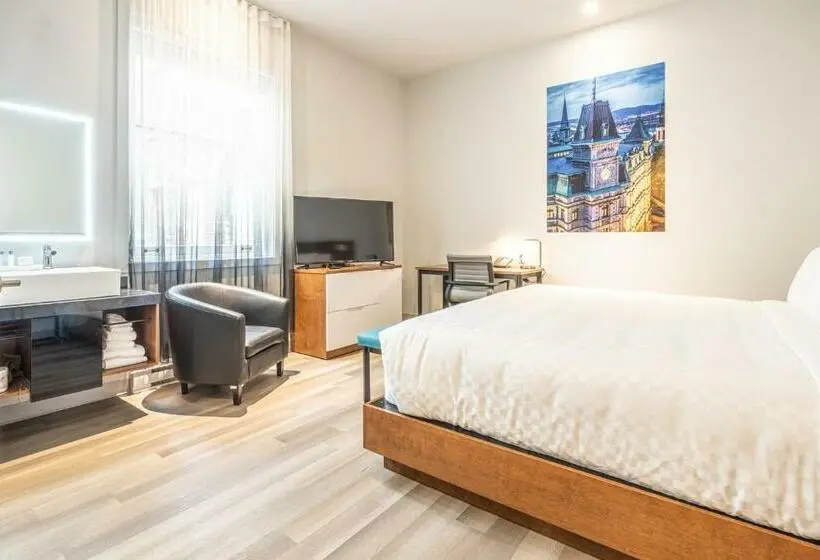 اتاق استاندارد با تخت بزرگ, Manoir Vieuxquebec