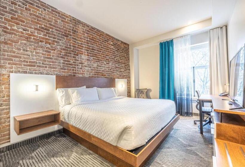 اتاق لوکس با تخت بزرگ, Manoir Vieuxquebec